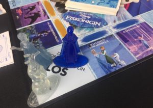 Spieletipp: "Monopoly Junior - Die Eiskönigin" von Hasbro, Spielfiguren auf Start